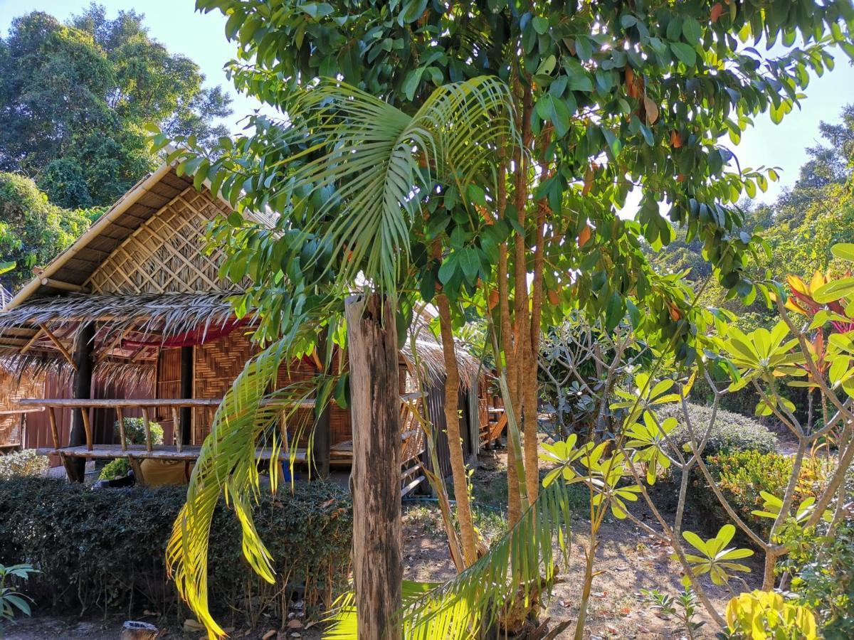Phuhaya Bamboo Bungalows Ko Lanta Exteriér fotografie