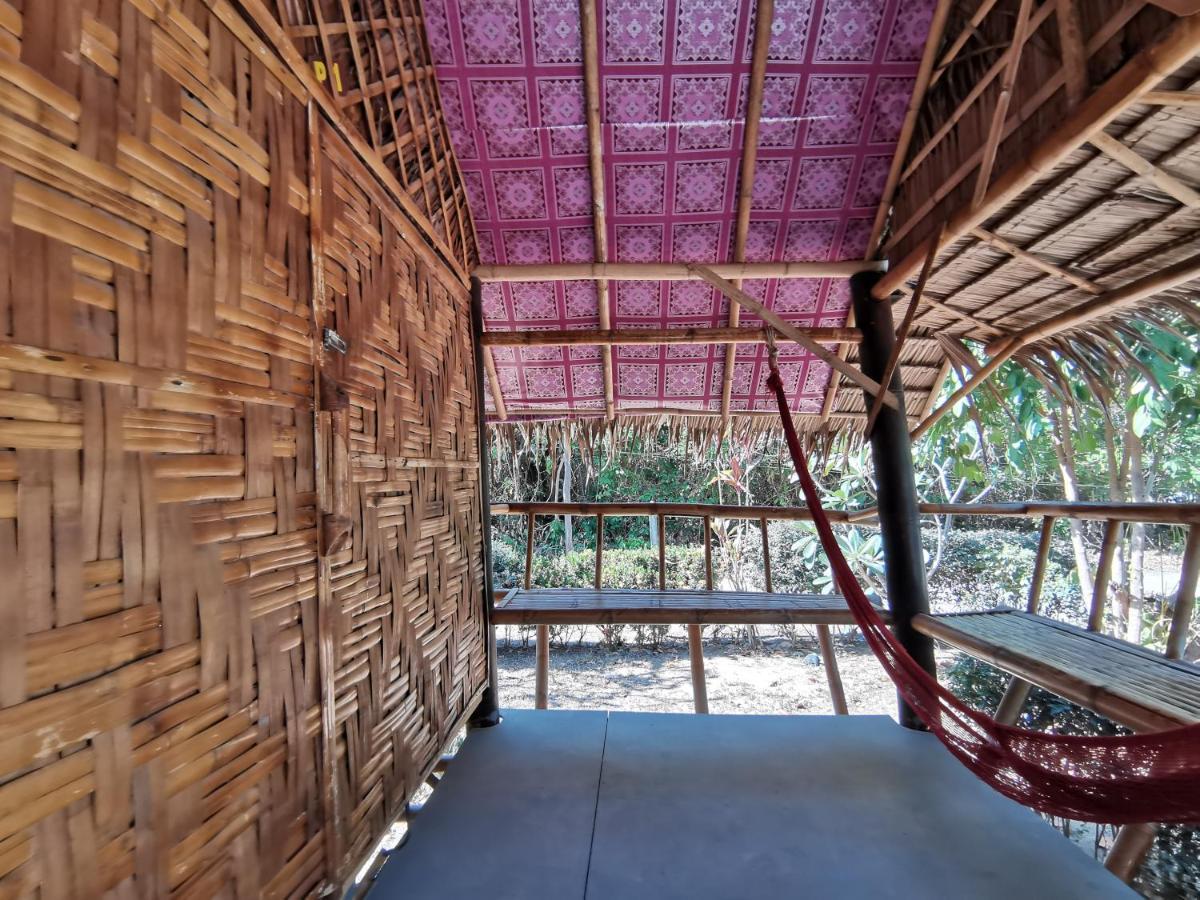 Phuhaya Bamboo Bungalows Ko Lanta Exteriér fotografie