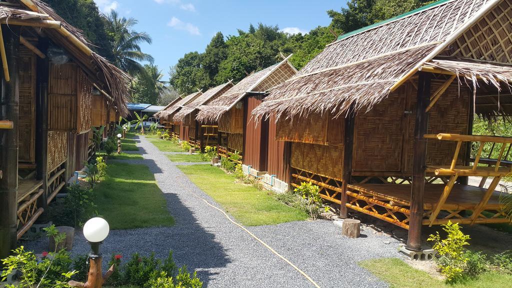 Phuhaya Bamboo Bungalows Ko Lanta Exteriér fotografie