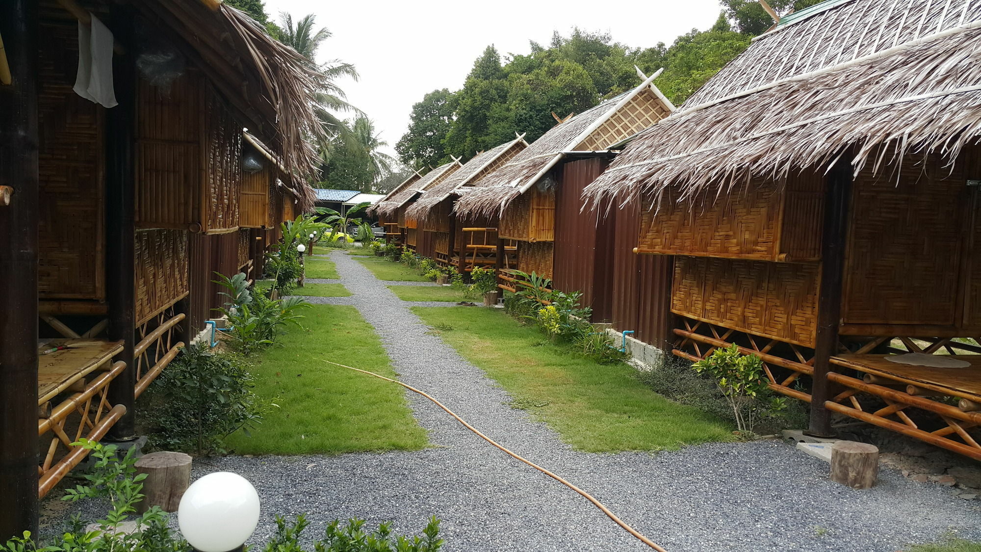 Phuhaya Bamboo Bungalows Ko Lanta Exteriér fotografie